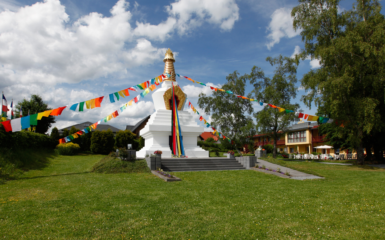 Kamalashila Institut Sommer